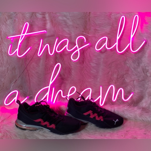 Puma Running Shoes - Picture 4 of 5